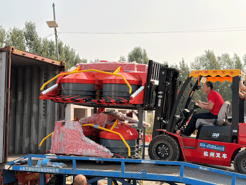 ¡Carga del contenedor completada! La maquinaria agrícola de Senrui se envía al extranjero: la calidad se gana la confianza de los clientes globales.